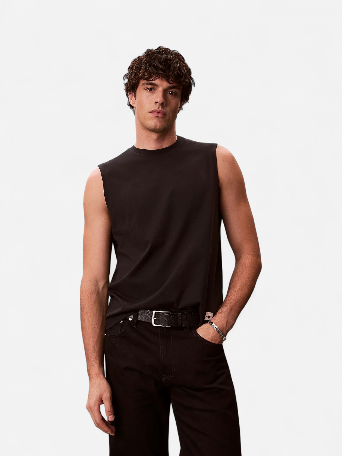 Calvin Klein Jeans miesten hihaton paita 30S Jersey Badge Muscle Tank, musta - Kekäle.fi