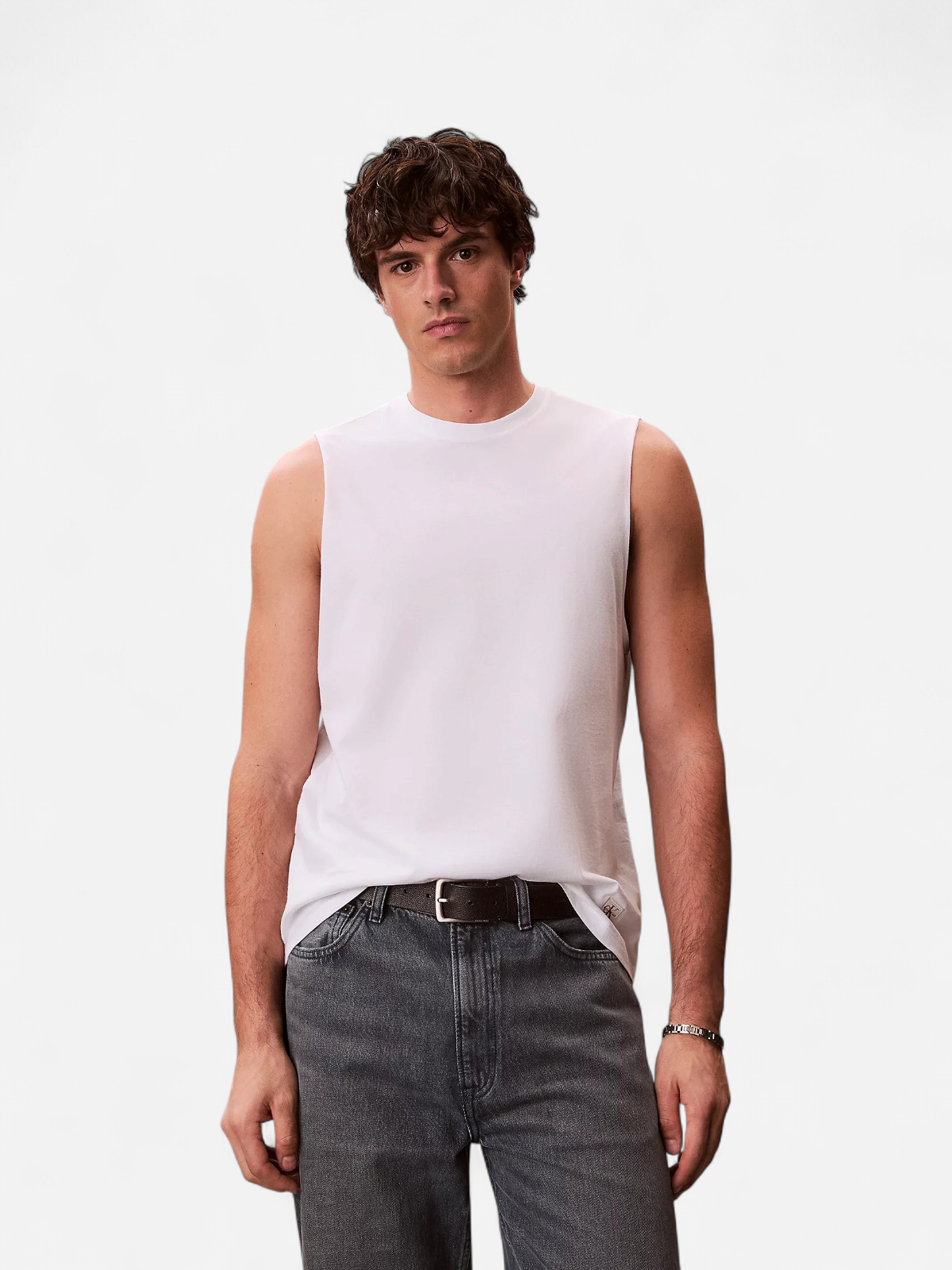Calvin Klein Jeans miesten hihaton paita 30S Jersey Badge Muscle Tank, valkoinen - Kekäle.fi