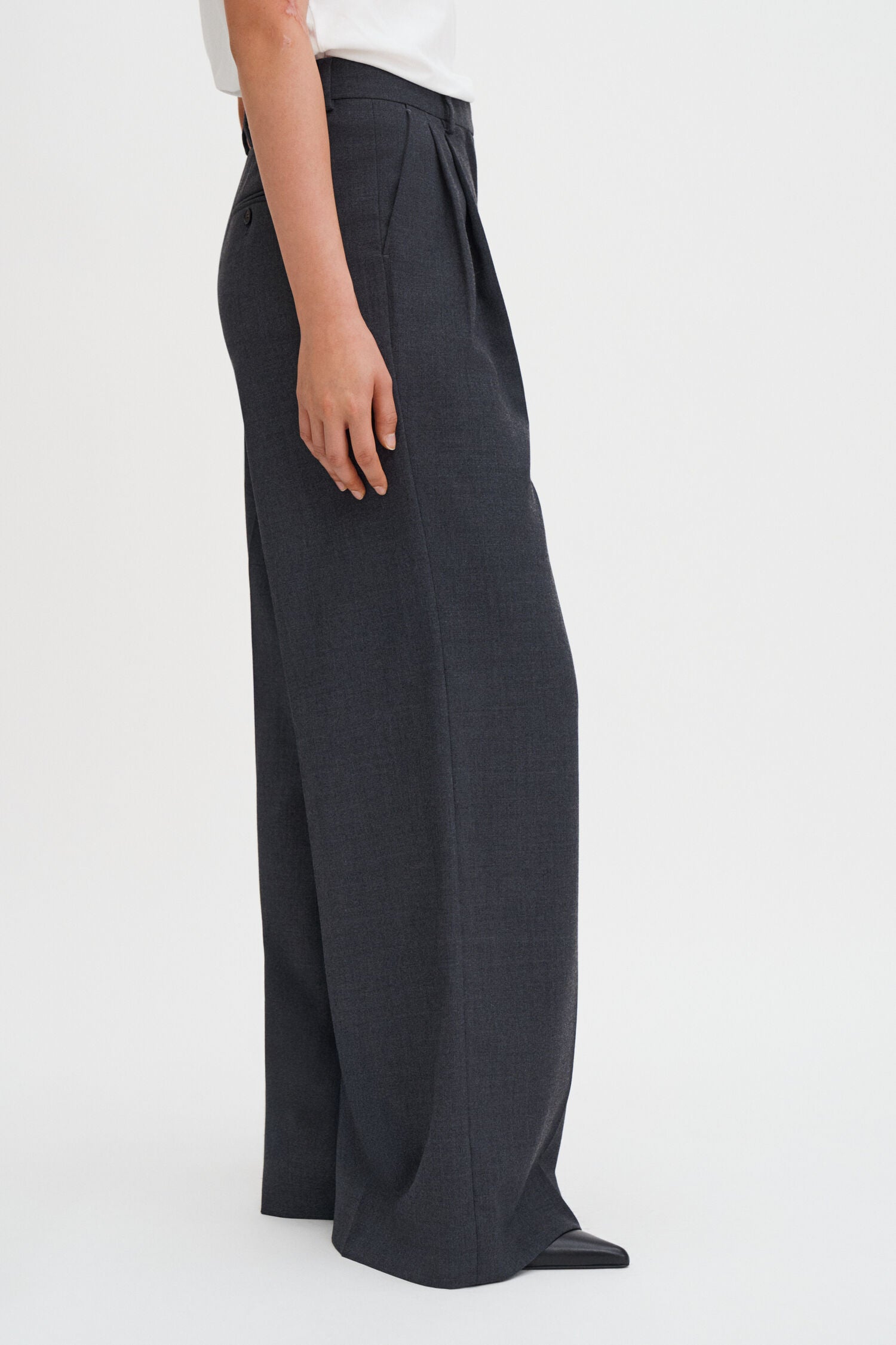 Filippa K naisten housut Darcey Wool Trousers, meleerattu grafiitti
