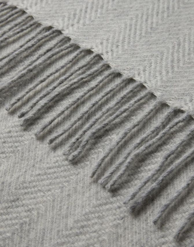 Gino Marcello huivi Heringbone Scarf, vaaleanharmaa