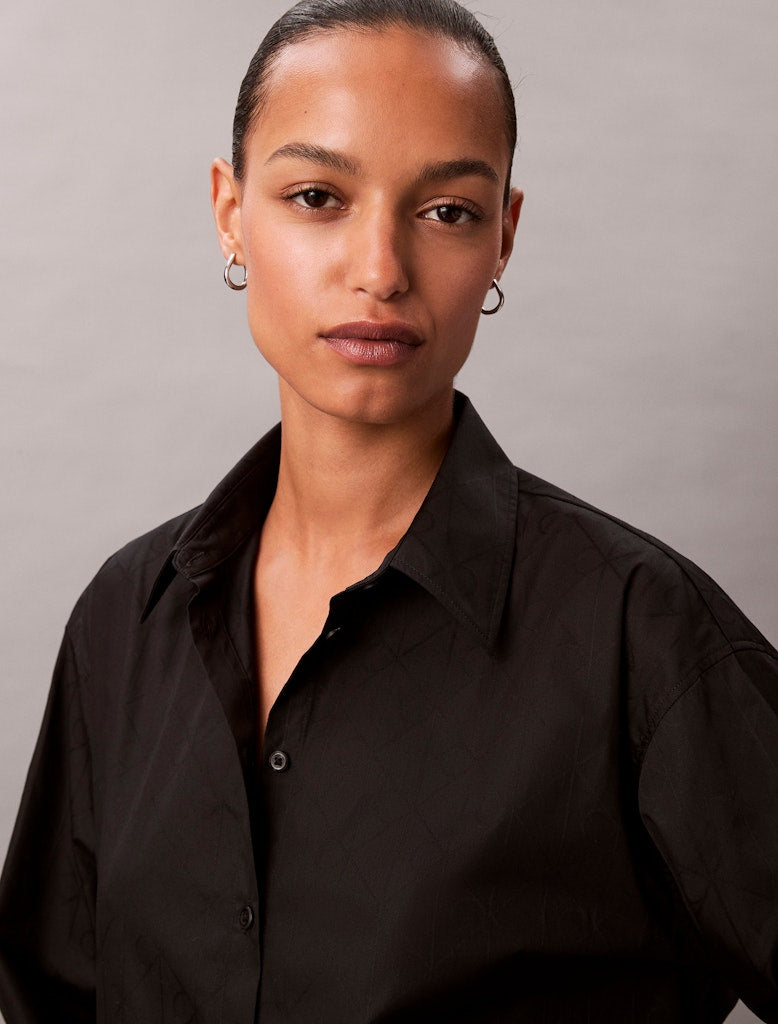 Calvin Klein Jeans Logo Perfect Button Down Shirt, musta