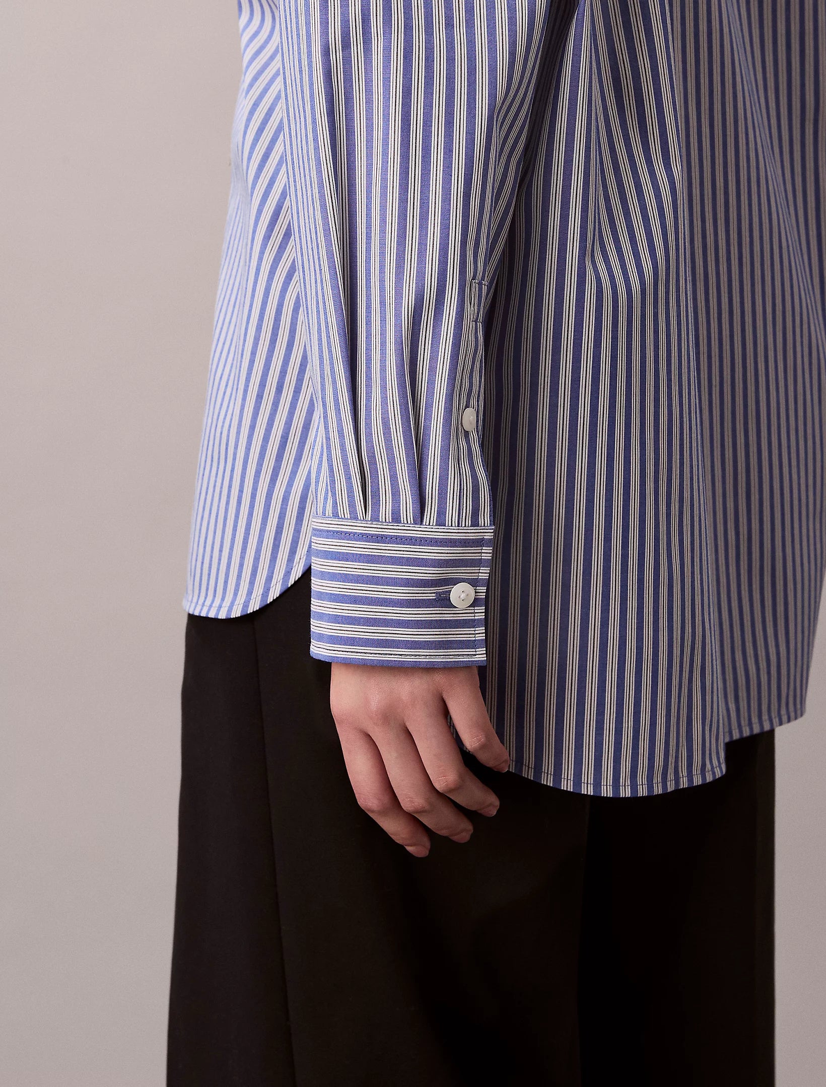 YD PERFECT BUTTON DOWN SHIRT VAALEANSININEN