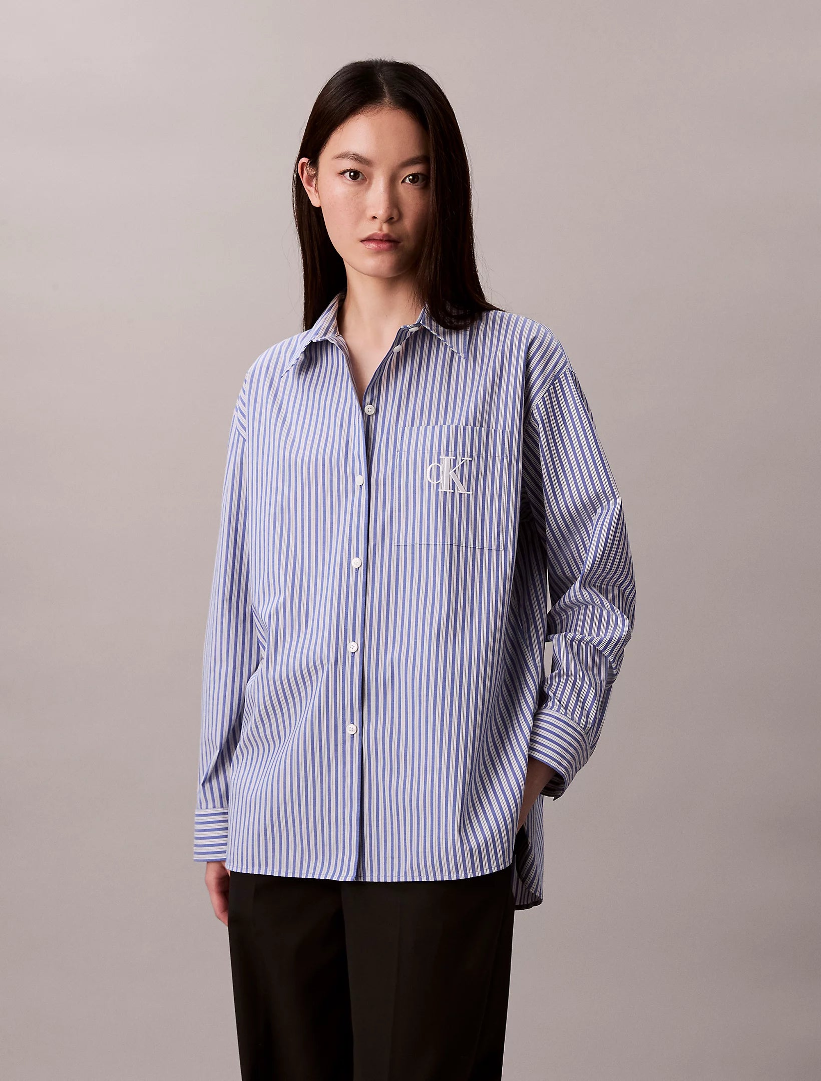 YD PERFECT BUTTON DOWN SHIRT VAALEANSININEN