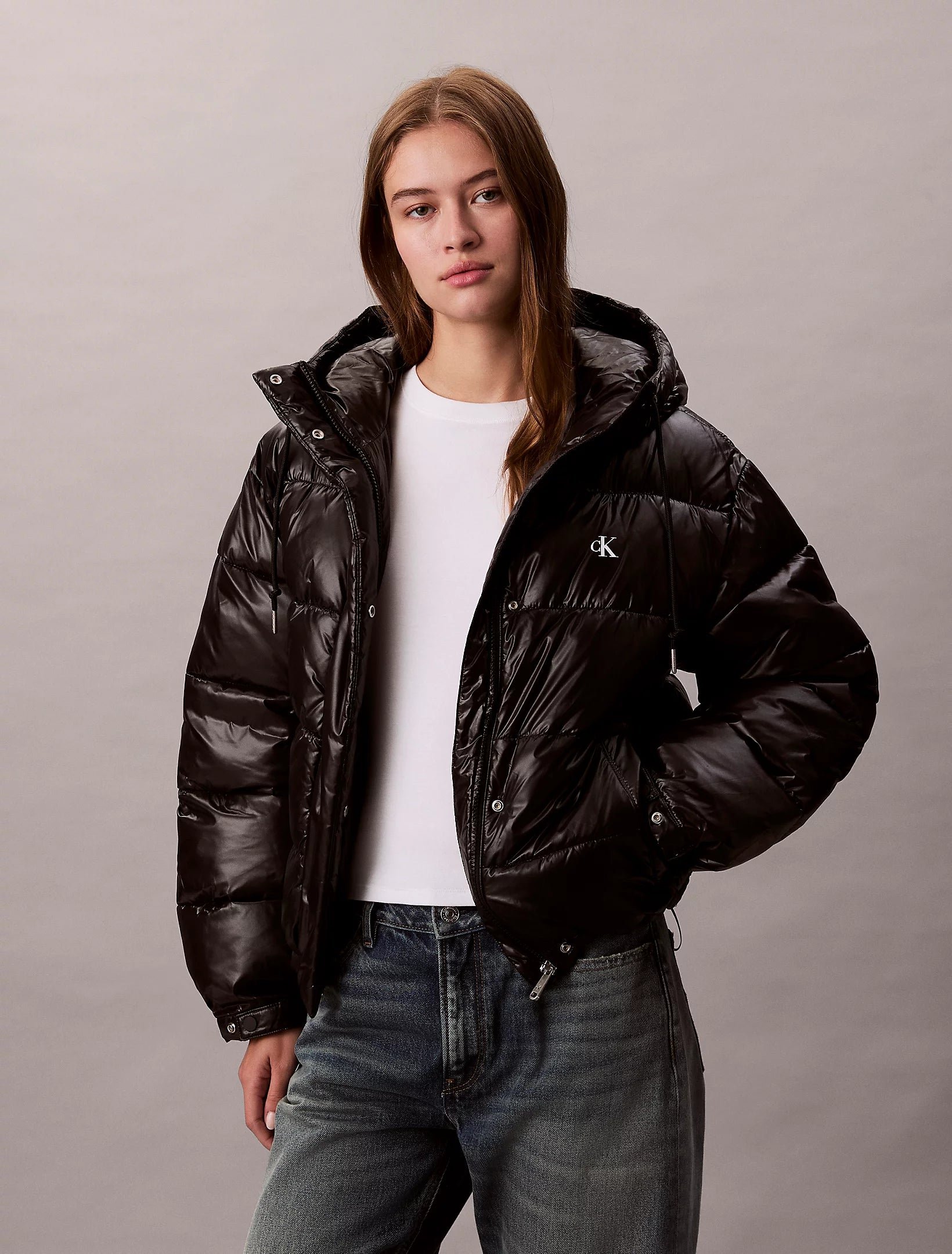 Calvin Klein Jeans naisten talvitakki High Shine Hooded Puffer Jacket, musta