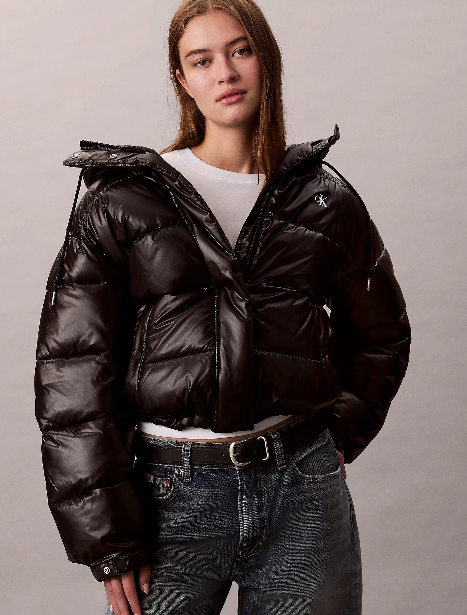 Calvin Klein Jeans naisten talvitakki High Shine Hooded Puffer Jacket, musta