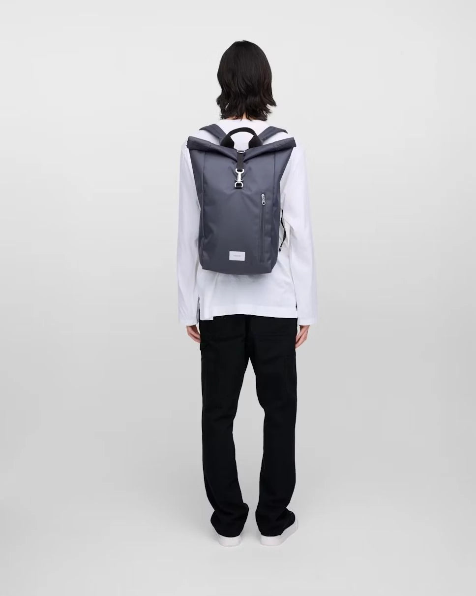 GROUND Rolltop Backpack L TUMMANHARMAA