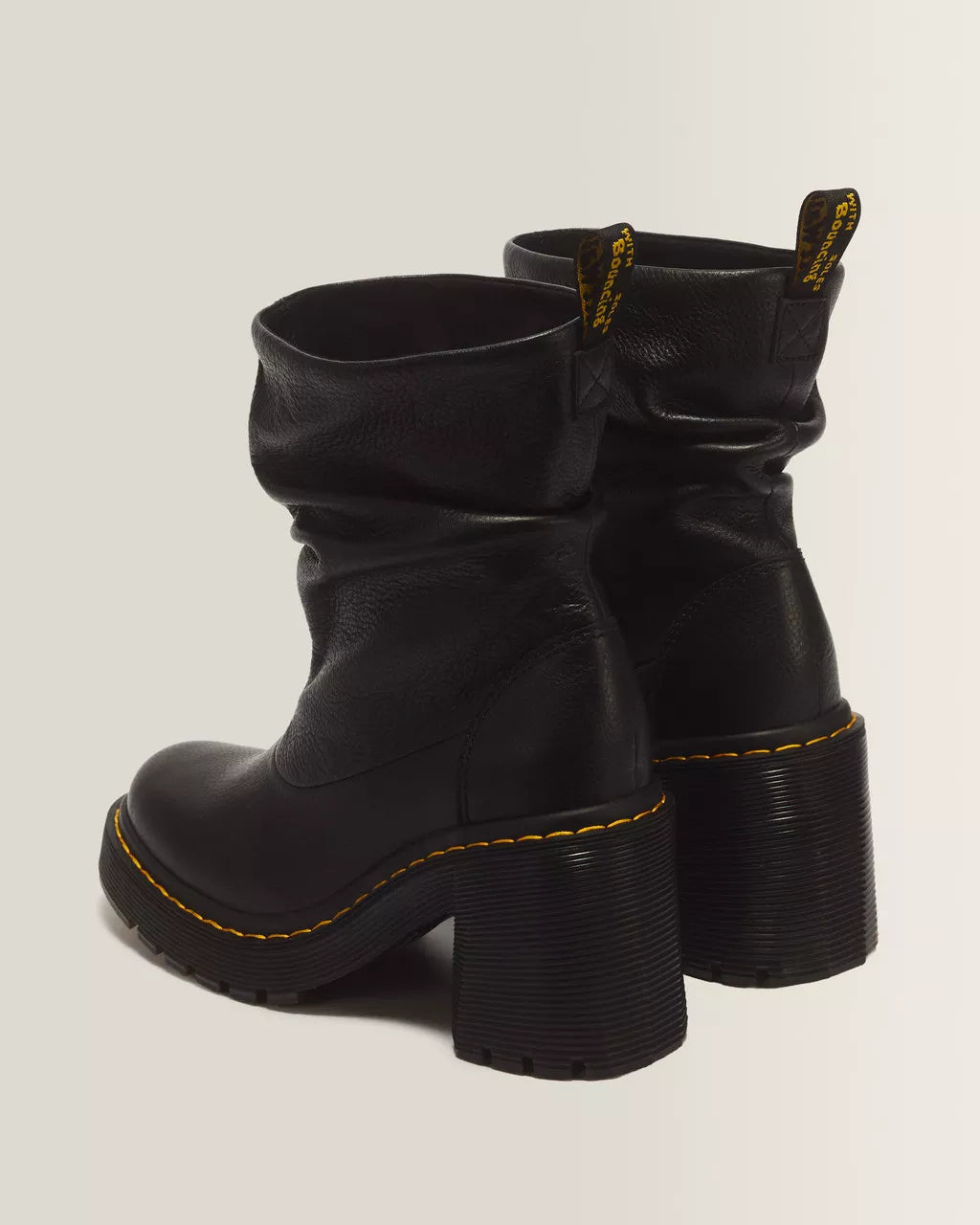 Dr. Martens naisten saappaat Kasey Lo Boot, musta