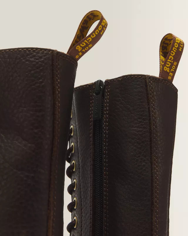 Dr. Martens naisten maiharit 1BB Bex Brown Leather High, tummanruskea