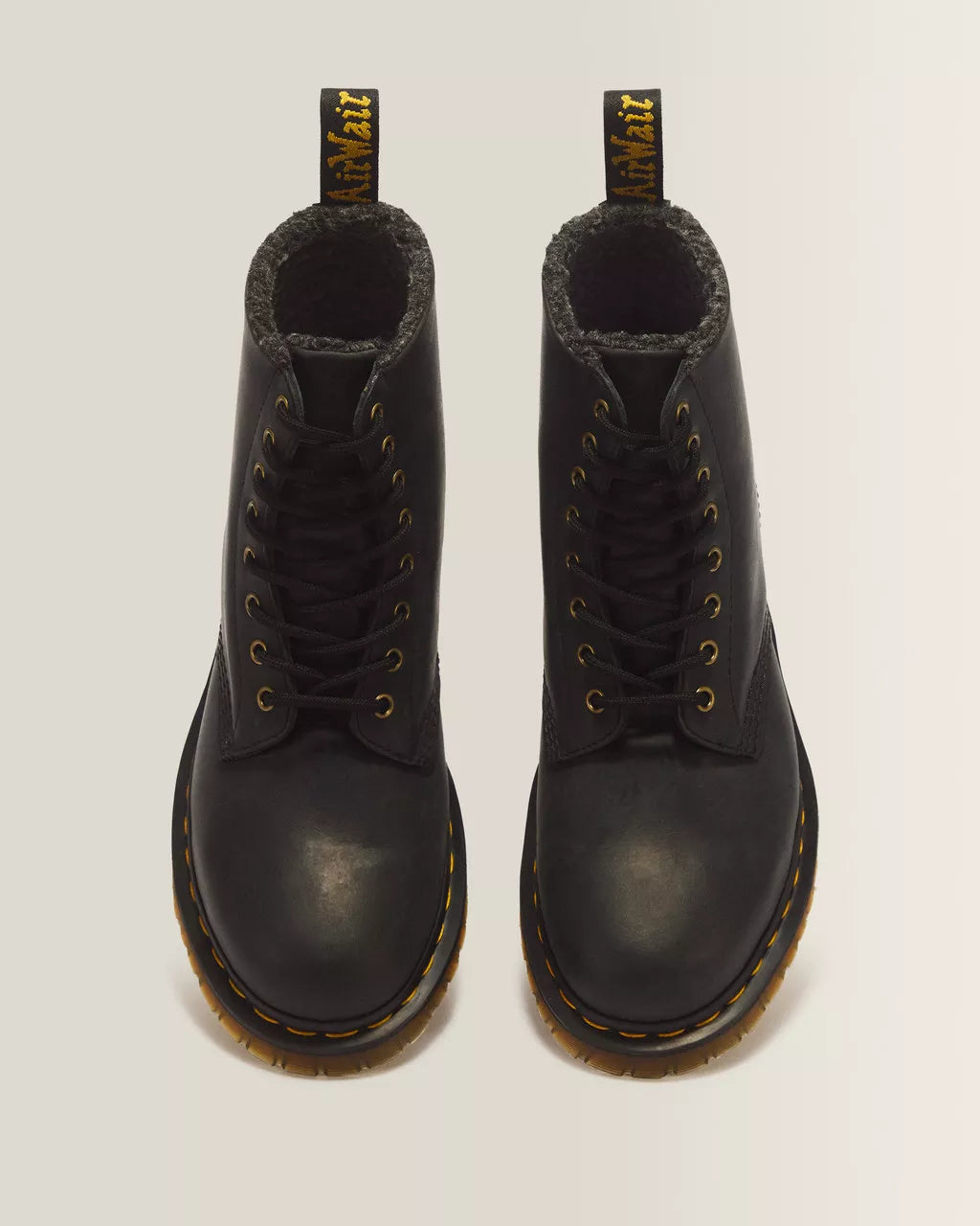 Dr. Martens miesten maiharit 1460 Faux Fur Lined Crazy Horse Leather Boots, musta