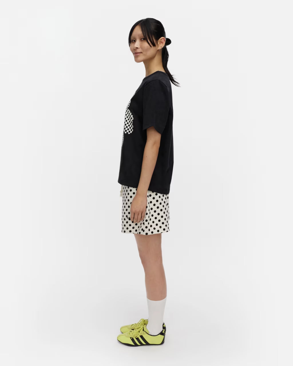 Marimekko naisten t-paita Erna Unikko Placement, musta