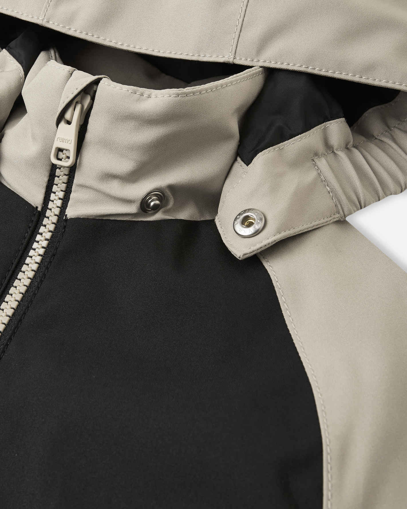 Reima lasten välikausitakki Sulkava, musta