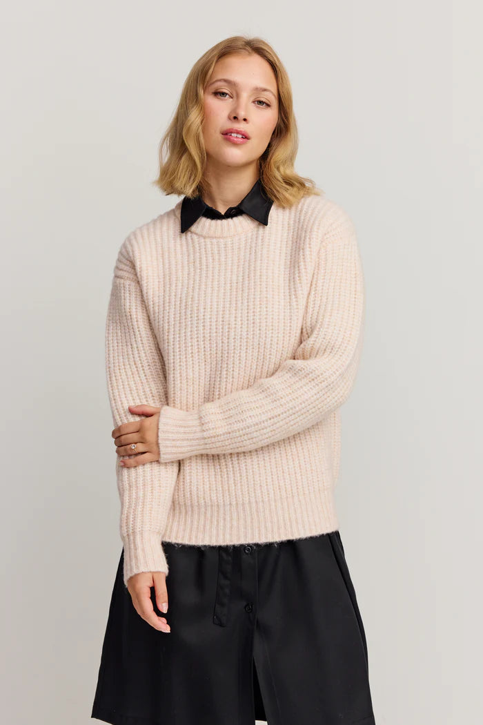 MABEL KNIT LUONNONVALKOINEN