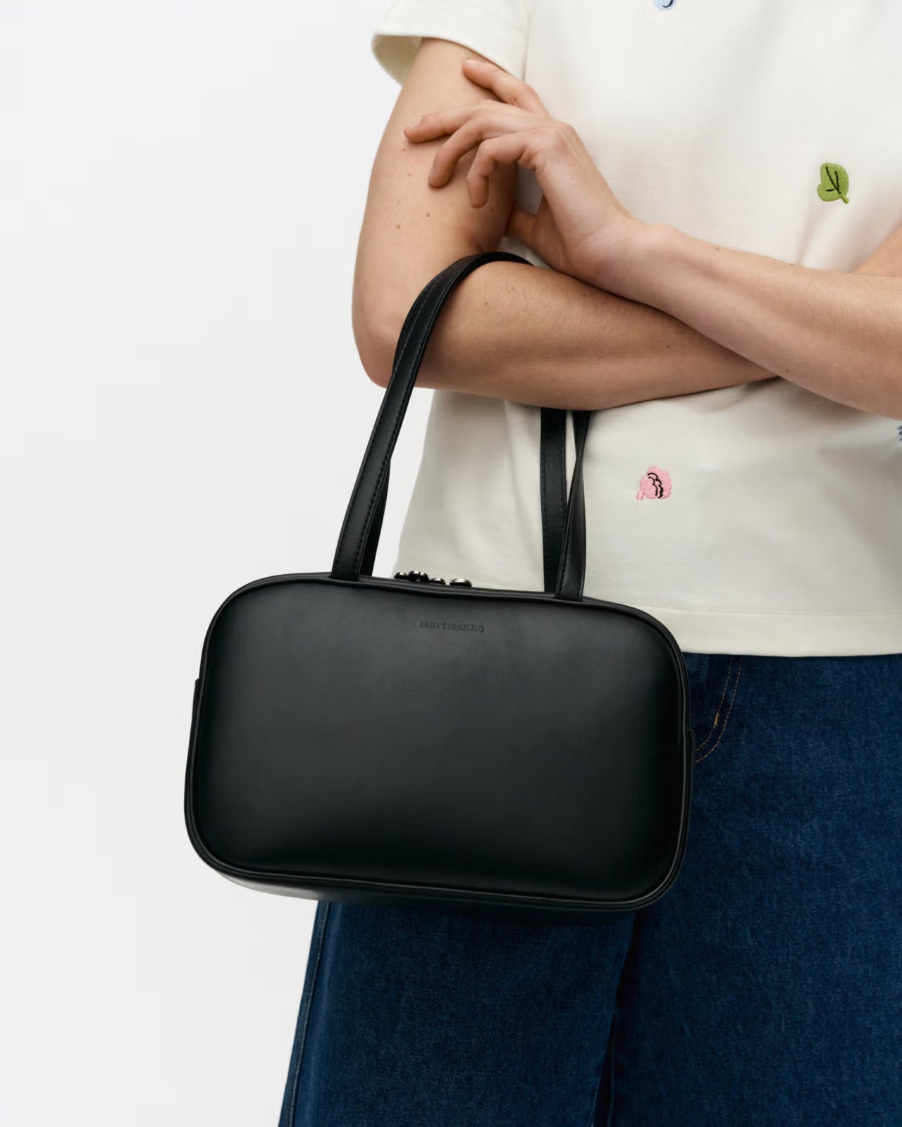 Marimekko laukku Gratha Bowler, musta