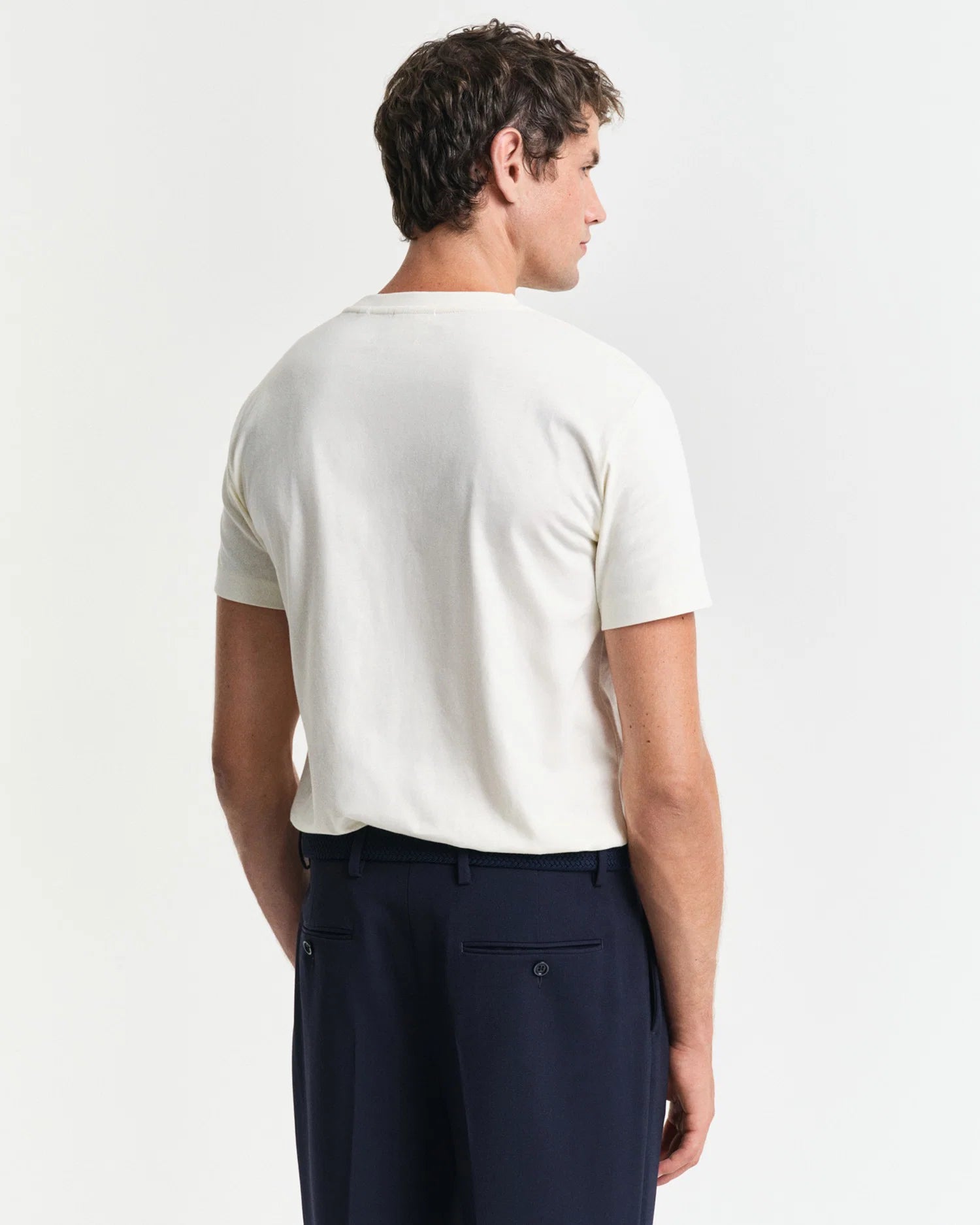 Gant miesten T-paita Embossed Graphic C-neck, luonnonvalkoinen