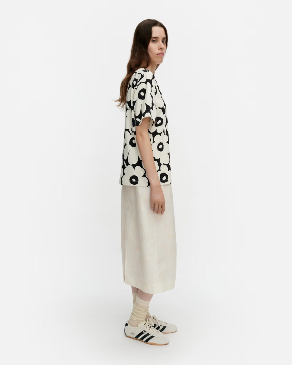 Marimekko naisten t-paita Tunnit Unikko T-paita, mustavalkoinen