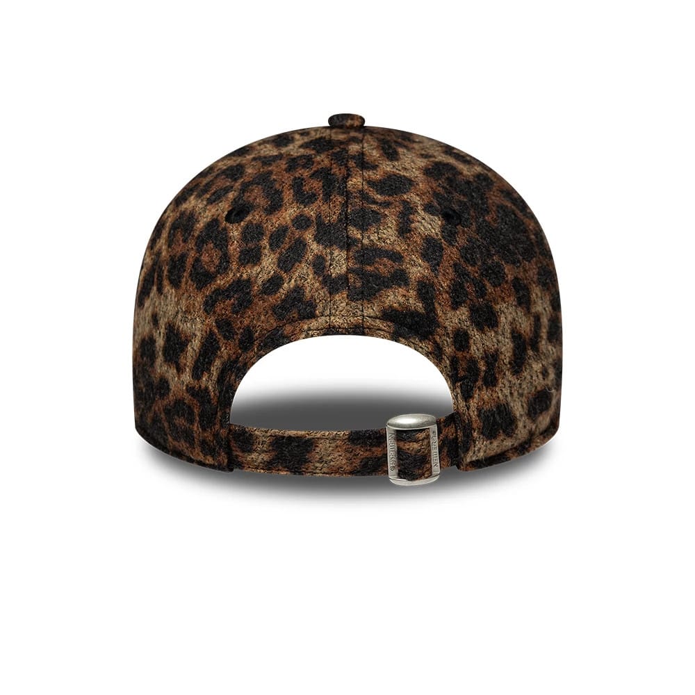New Era naisten lippis Cosy Leopard 9FORTY, ruskea kuosillinen