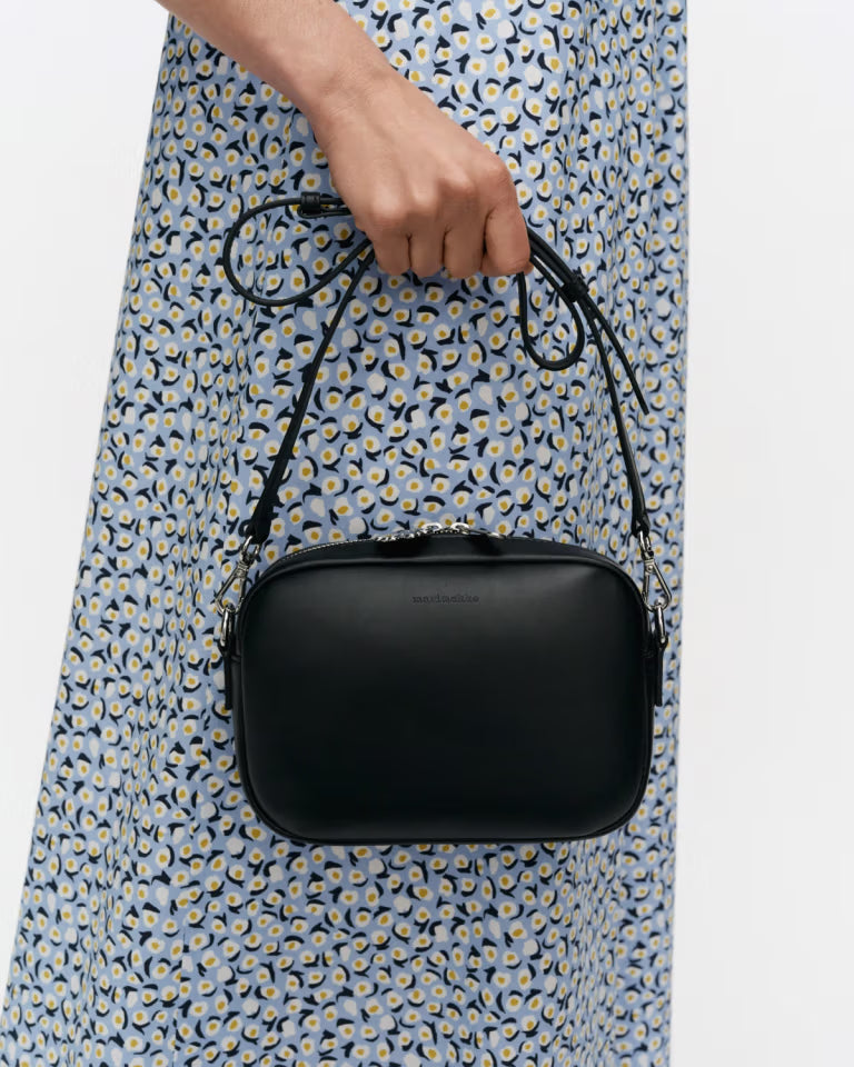 Marimekko laukku Gratha, musta