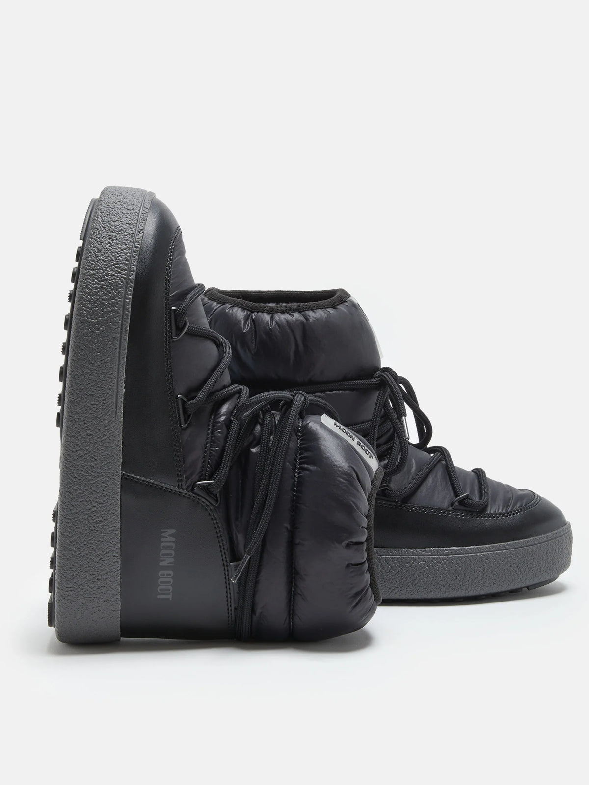 Moon Boot naisten saappaat Ltrack Low Black Nylon Boots, musta