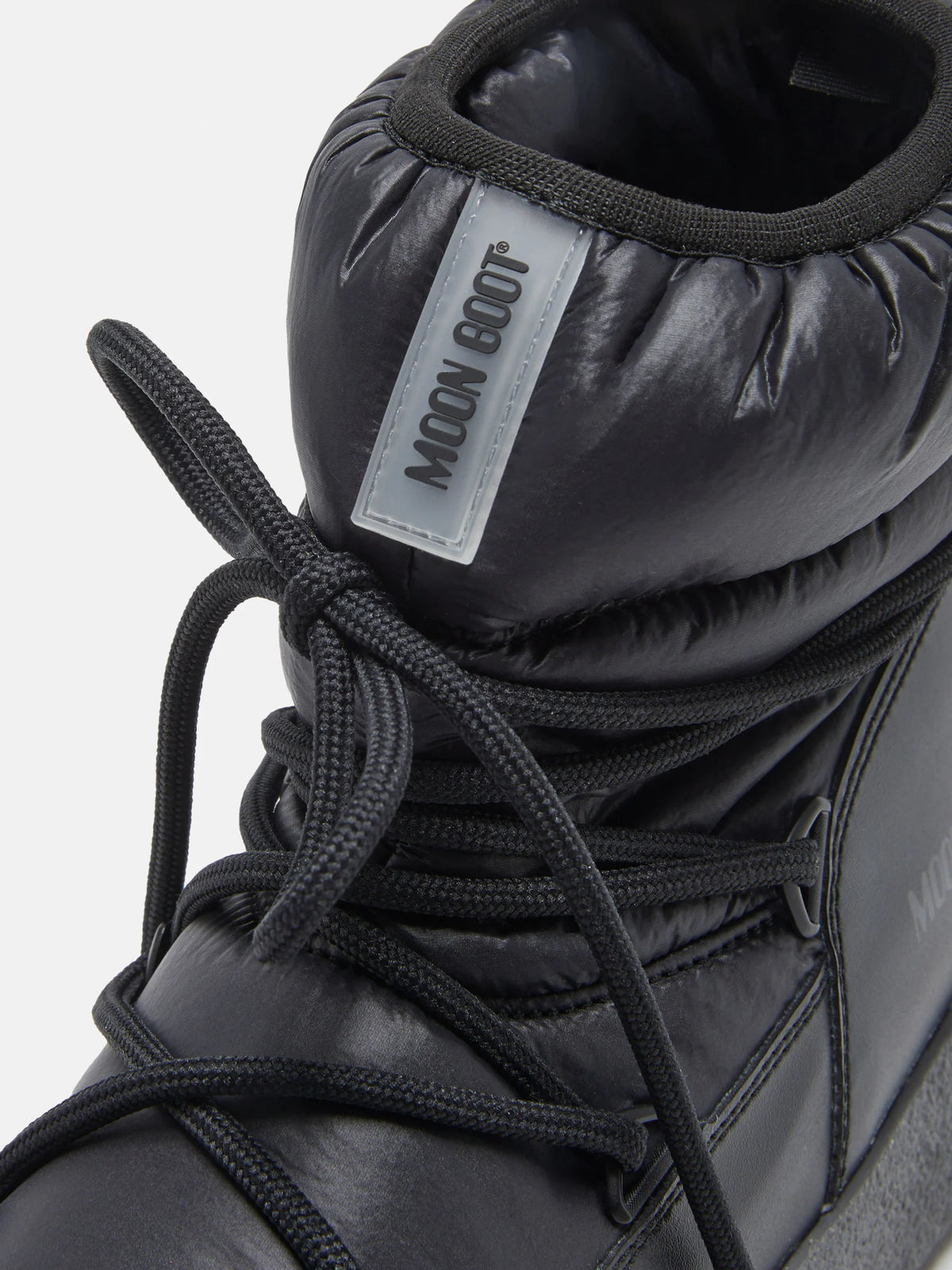 Moon Boot naisten saappaat Ltrack Low Black Nylon Boots, musta
