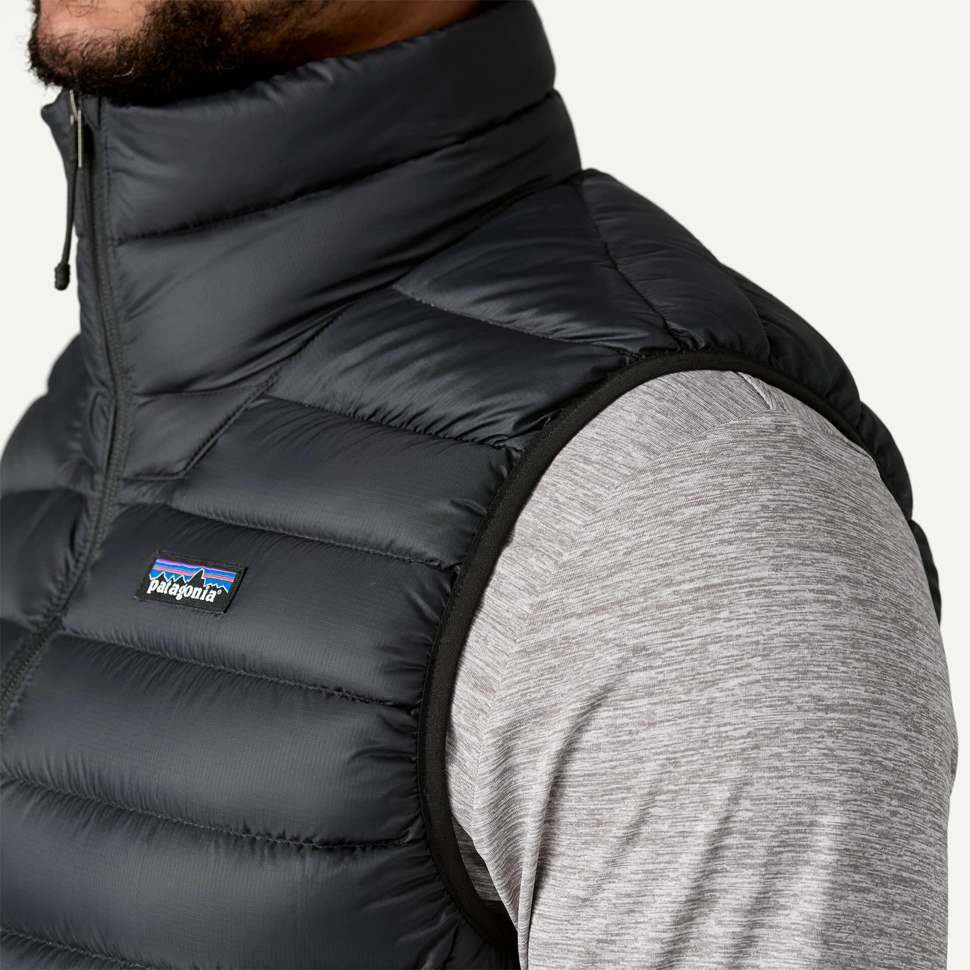 Patagonia miesten liivi M's Down Sweater Vest, musta