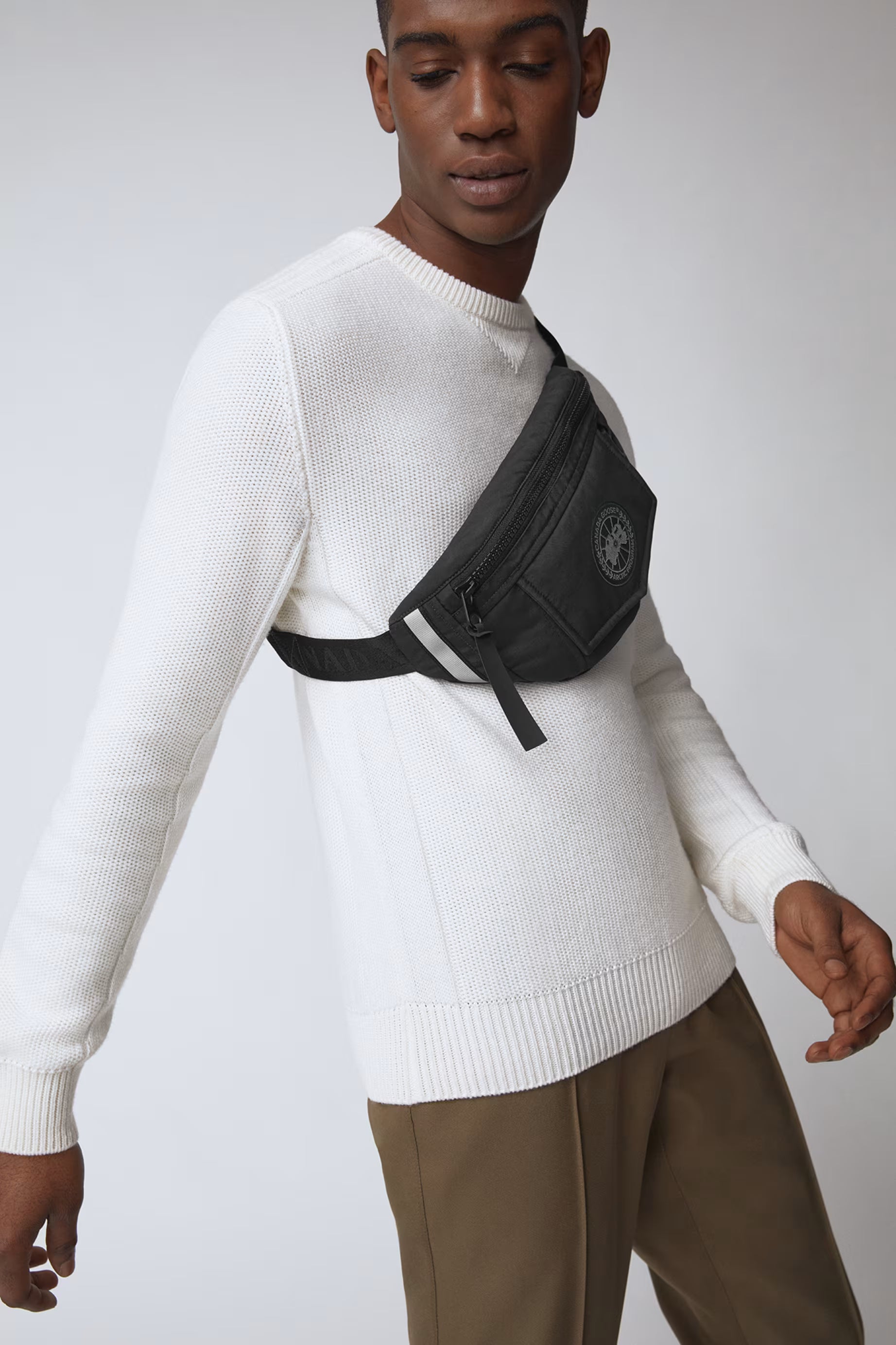 Canada Goose Unisex vyökaukku Waist Bag Black Disc, musta