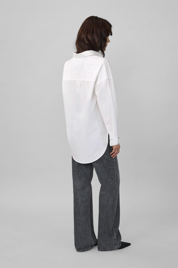 THE BOXY SHIRT VALKOINEN