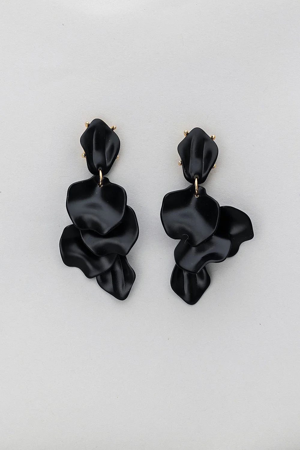 PEARL LEAF EARRINGS MUSTA