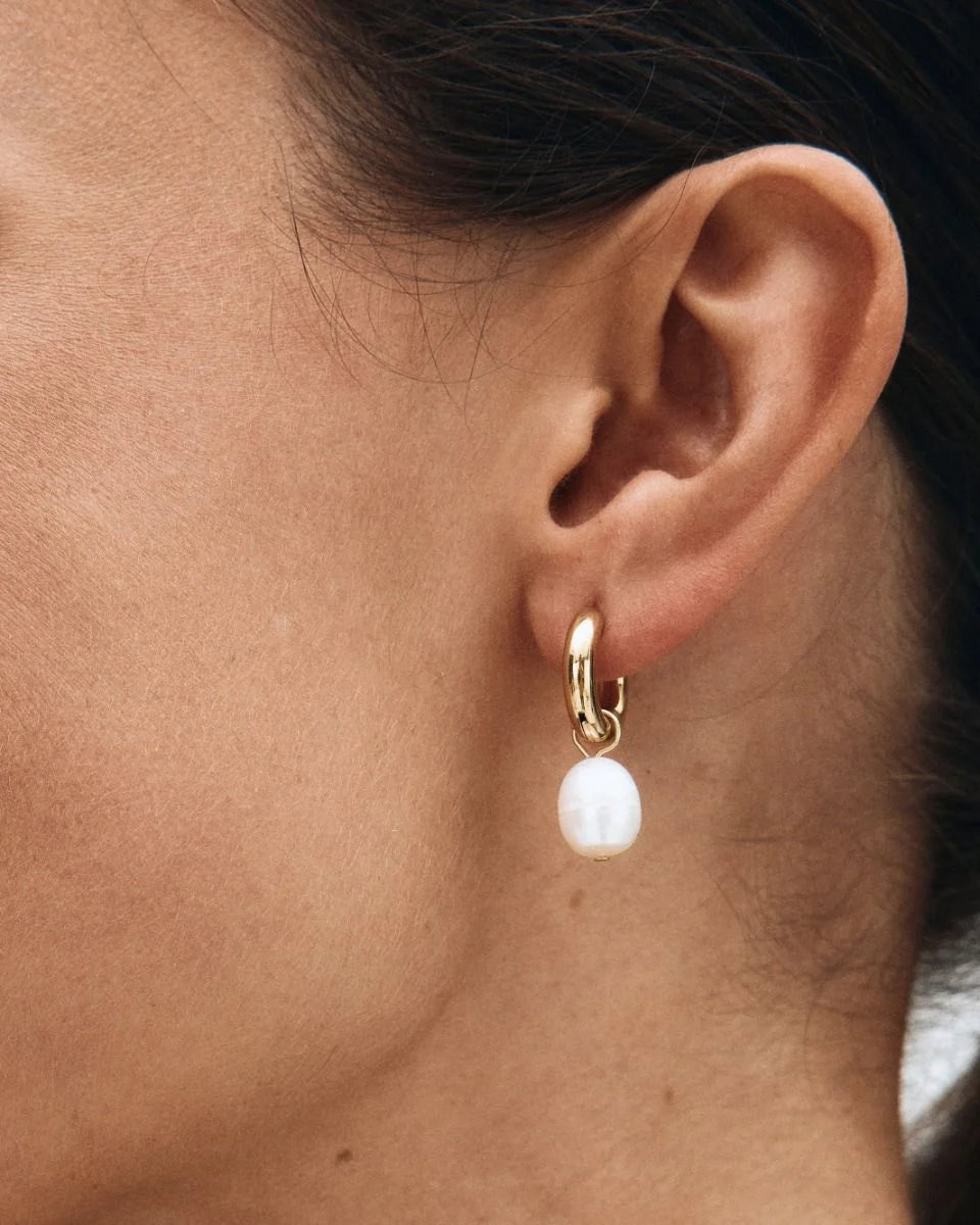 Edblad korvakorut Perla Hoops L Gold, Gold pleated