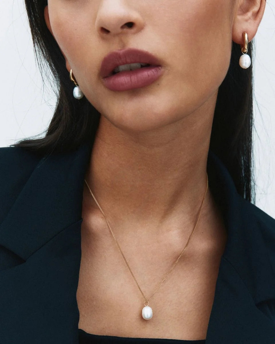 Edblad korvakorut Perla Hoops L Gold, Gold pleated