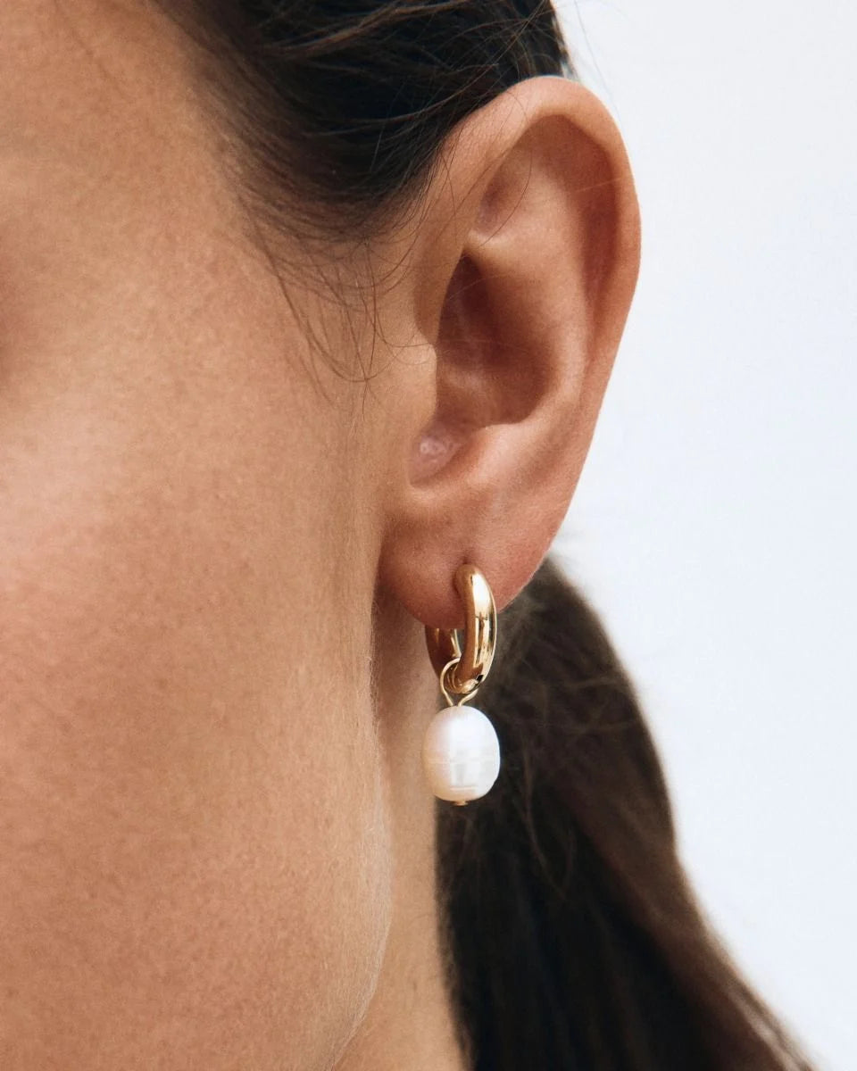 Edblad korvakorut Perla Hoops L Gold, Gold pleated