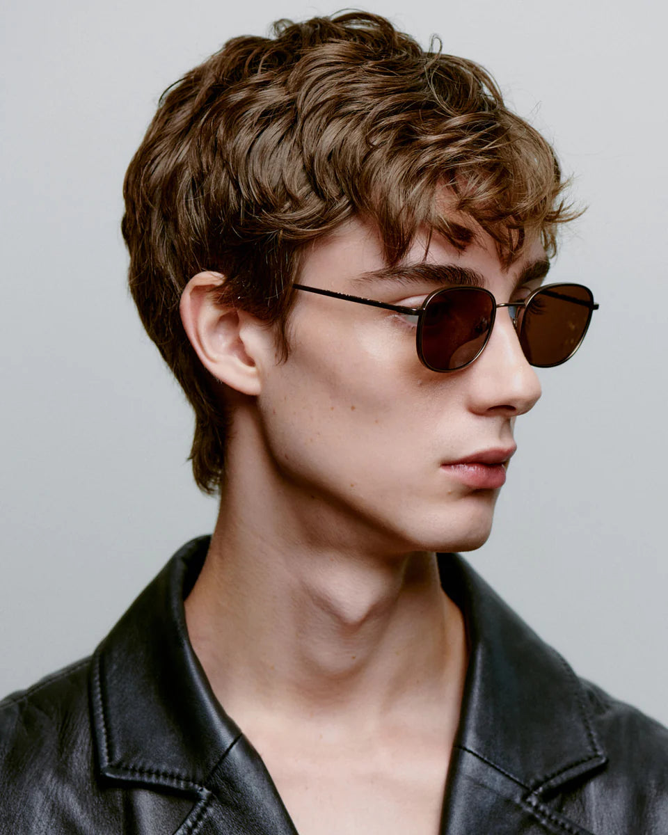 A.Kjaerbede unisex aurinkolasit Hello, tummanruskea