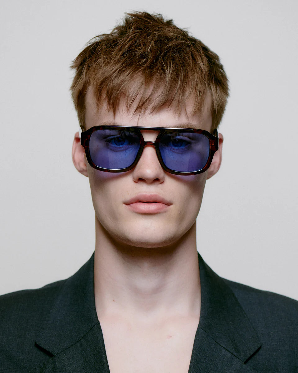 A.Kjaerbede Unisex aurinkolasit Kaya, sininen kuosi