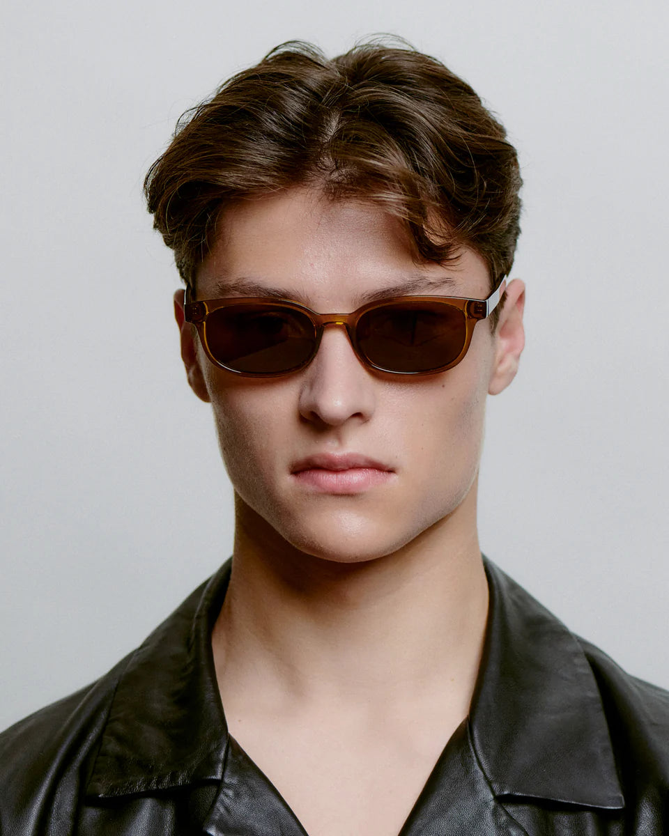 A.Kjaerbede unisex aurinkolasit Charlie, tummanruskea