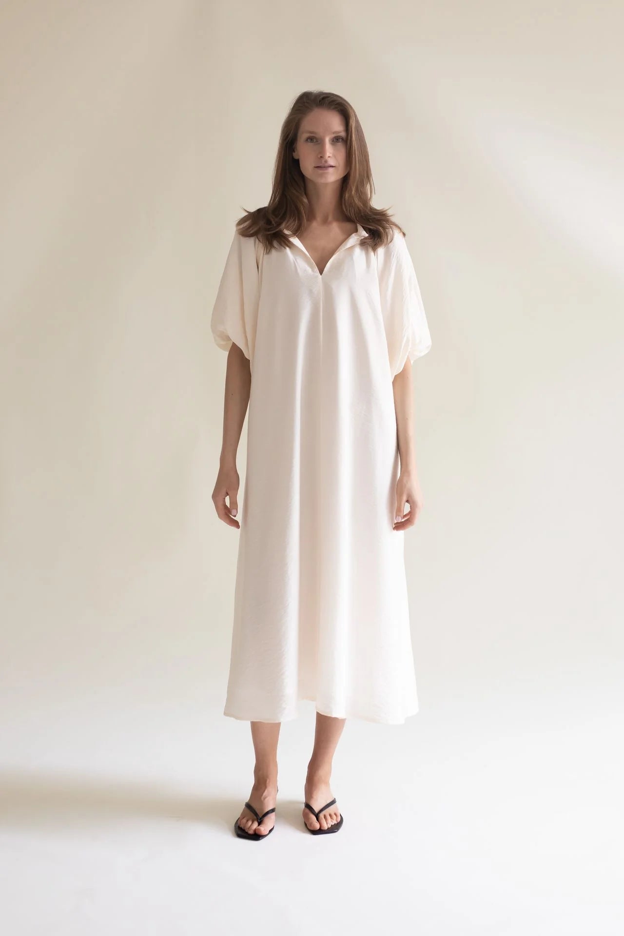 Gauhar mekko Balloon Sleeve Dress, luonnonvalkoinen