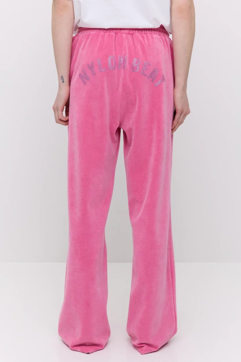 Makia x Nylon Beat collegehousut Nylon Trousers, vaaleanpunainen