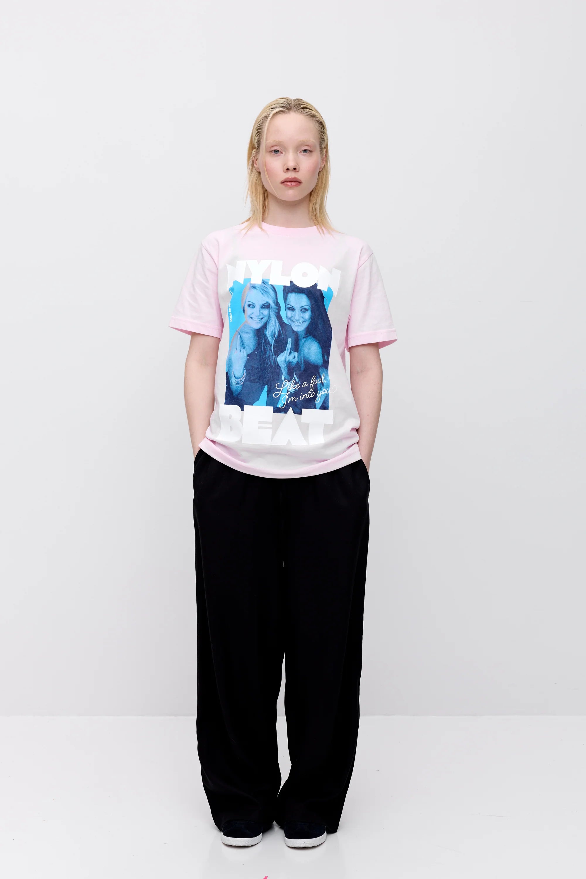 Makia x Nylon Beat t-paita Like a Fool T-shirt, vaaleanpunainen