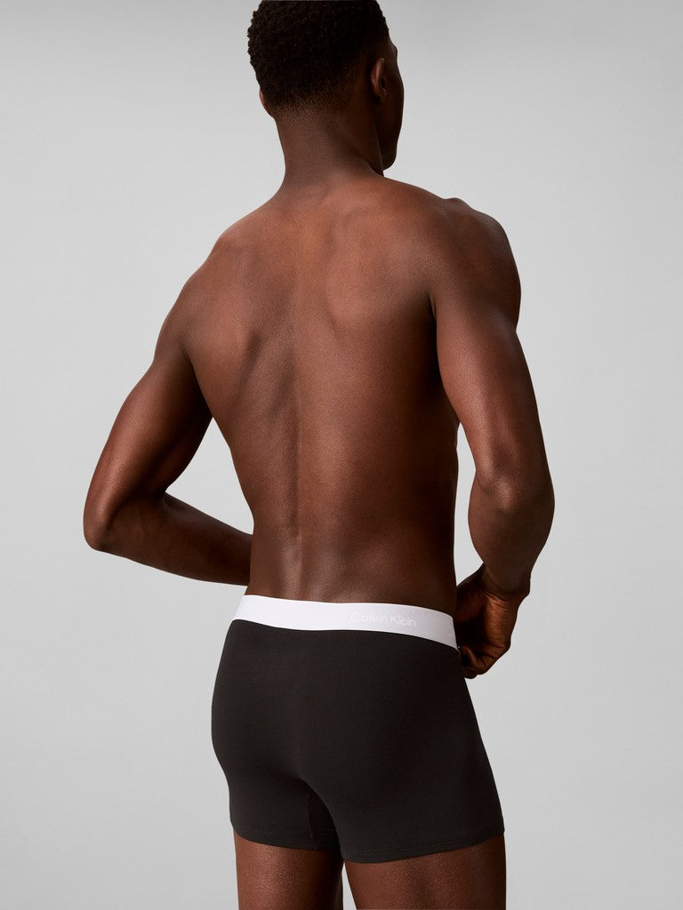 Calvin Klein miesten bokserit Relaxed Fit Trunk 3 Pack, musta