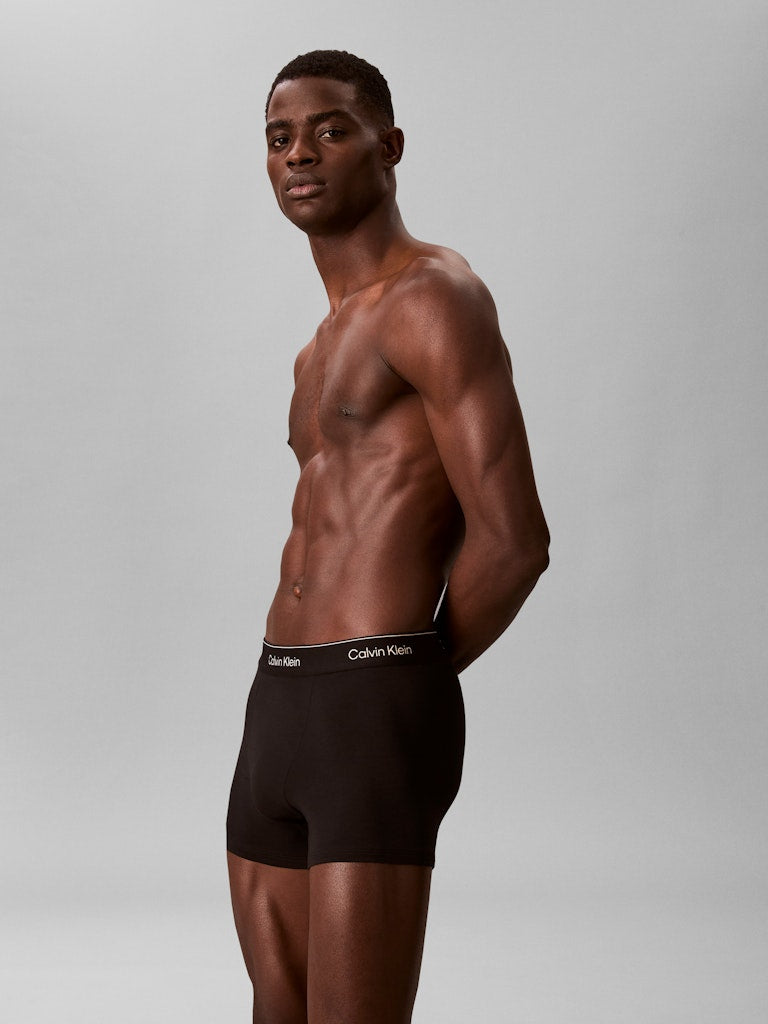 Calvin Klein miesten bokserit Relaxed Fit Trunk 3 Pack, musta