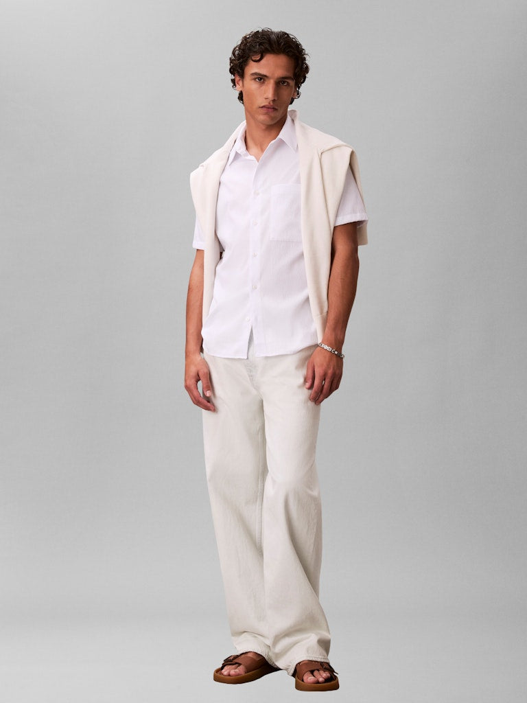 Calvin Klein Menswear miesten paita SS Solid Seersucker Classic Shirt, valkoinen