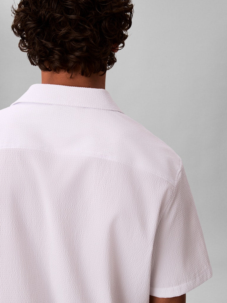 Calvin Klein Menswear miesten paita SS Solid Seersucker Classic Shirt, valkoinen