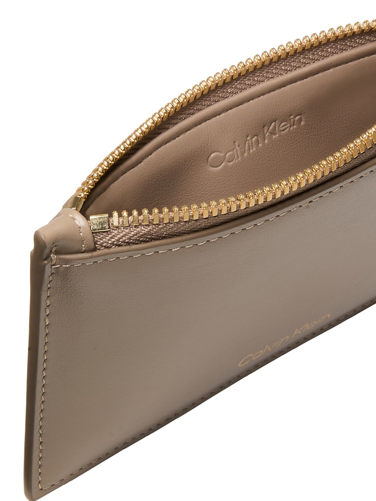 Calvin Klein naisten lompakko CK Zip Cardcase 6CC, beige