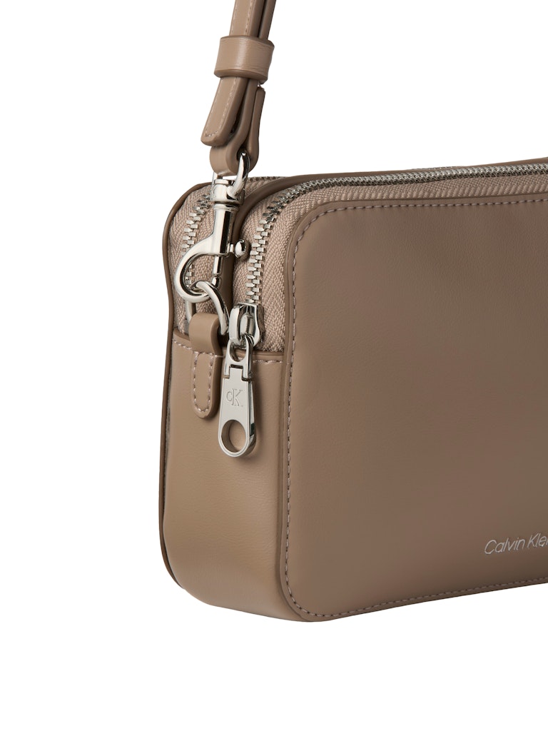 Calvin Klein Accessories naisten laukku Webbing Double Strap Camera Bag, vaalea beige