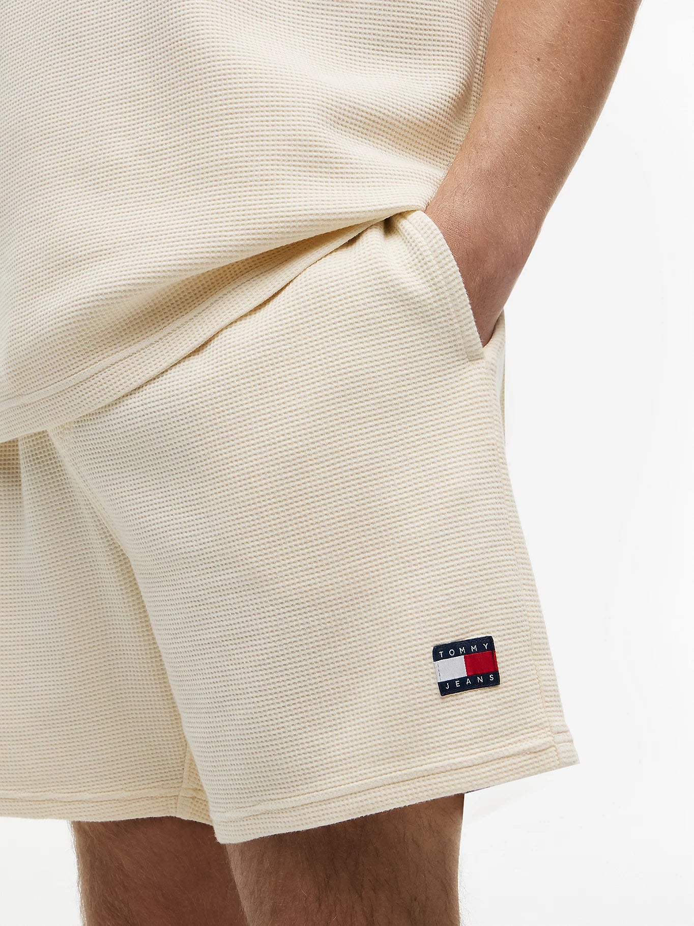 Tommy Jeans miesten collegeshortsit Waffled Beach Short, kerma