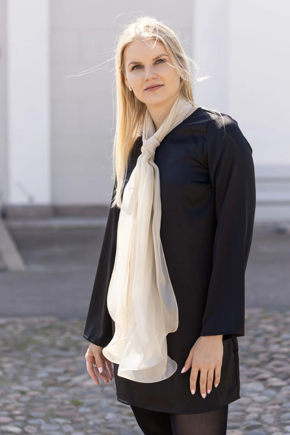 Lasessor juhlahuivi Eleea, vaalea beige