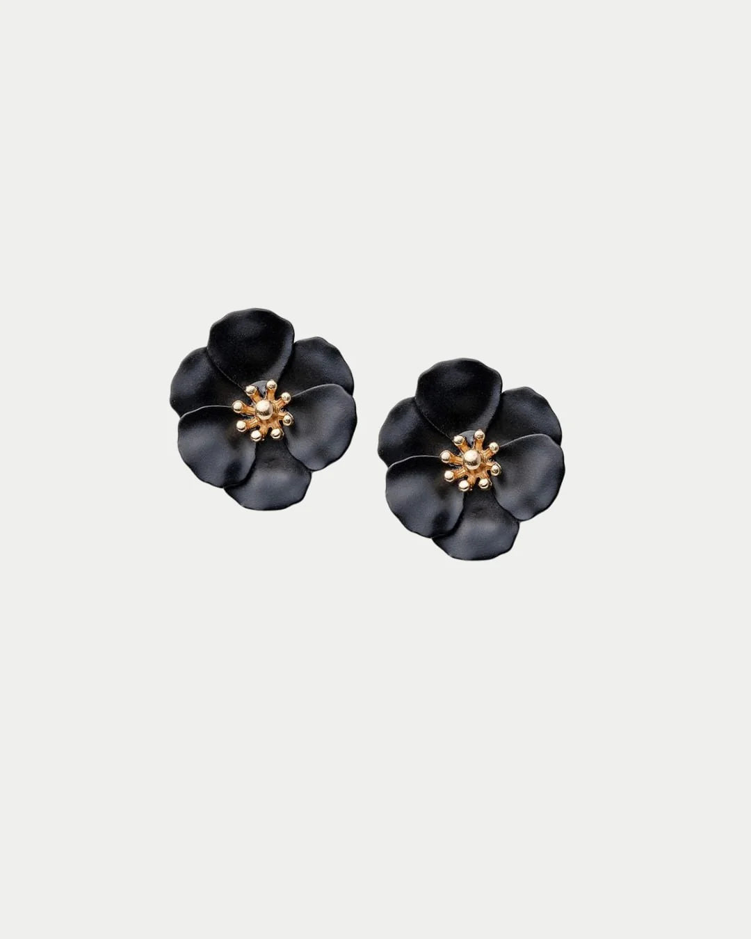 Bow 19 korvakorut Flower Small Earrings, musta