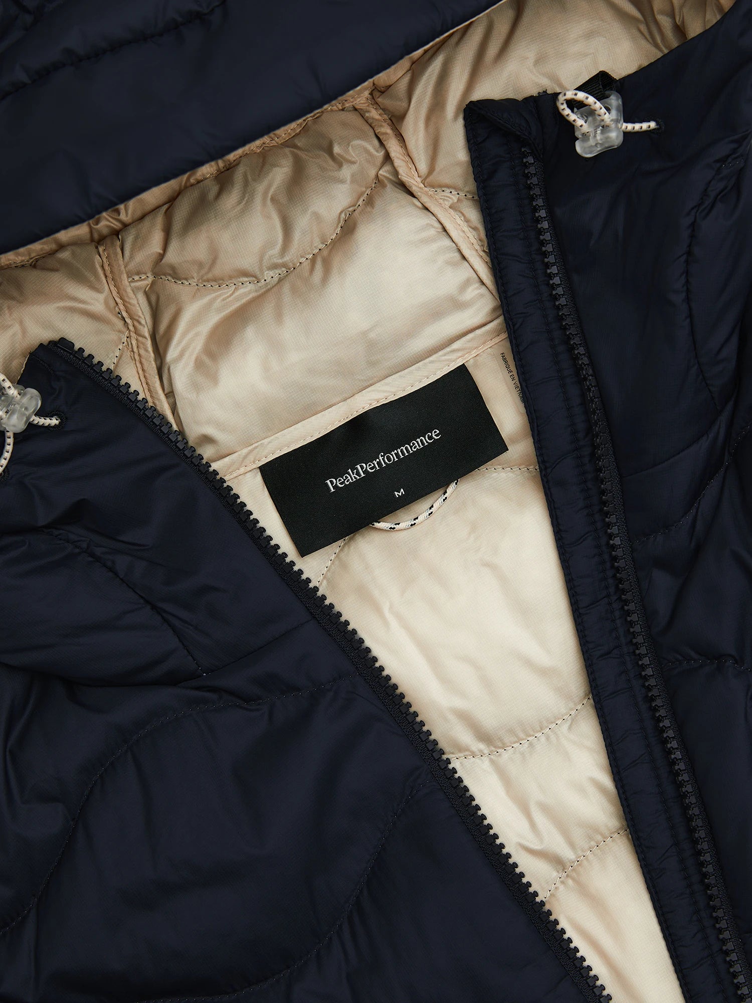 Peak Performance miesten takki Helium Utility Down Hood Jacket, musta