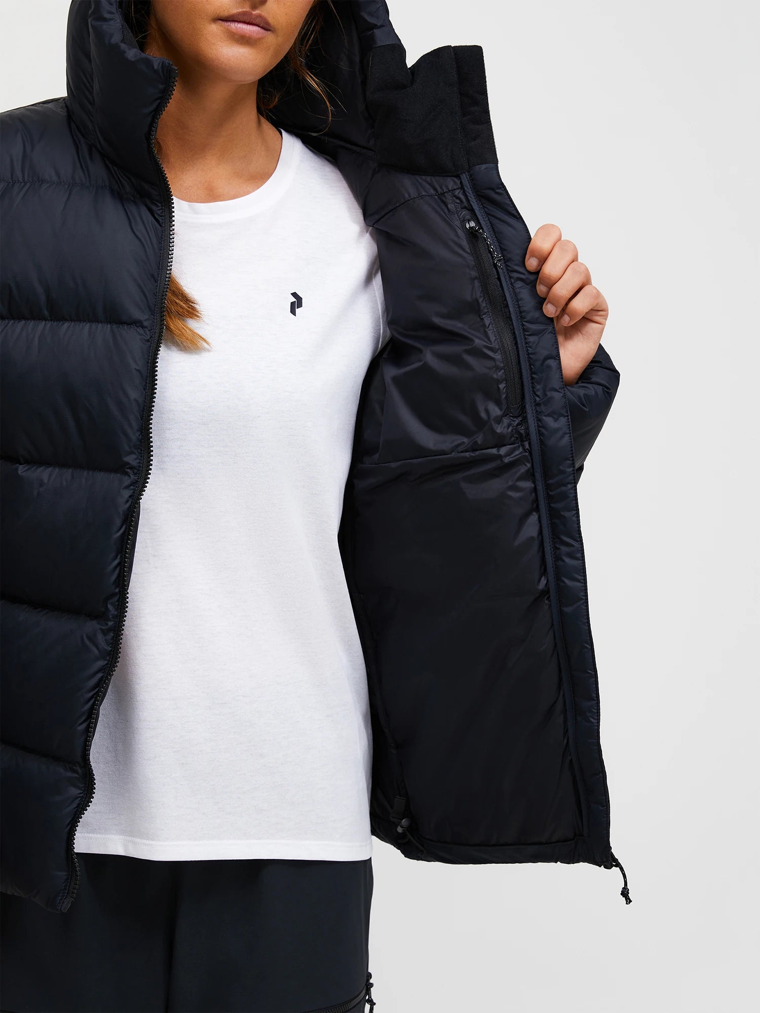 Peak Performance naisten untuvatakki W Frost Down Puffer Jacket, musta