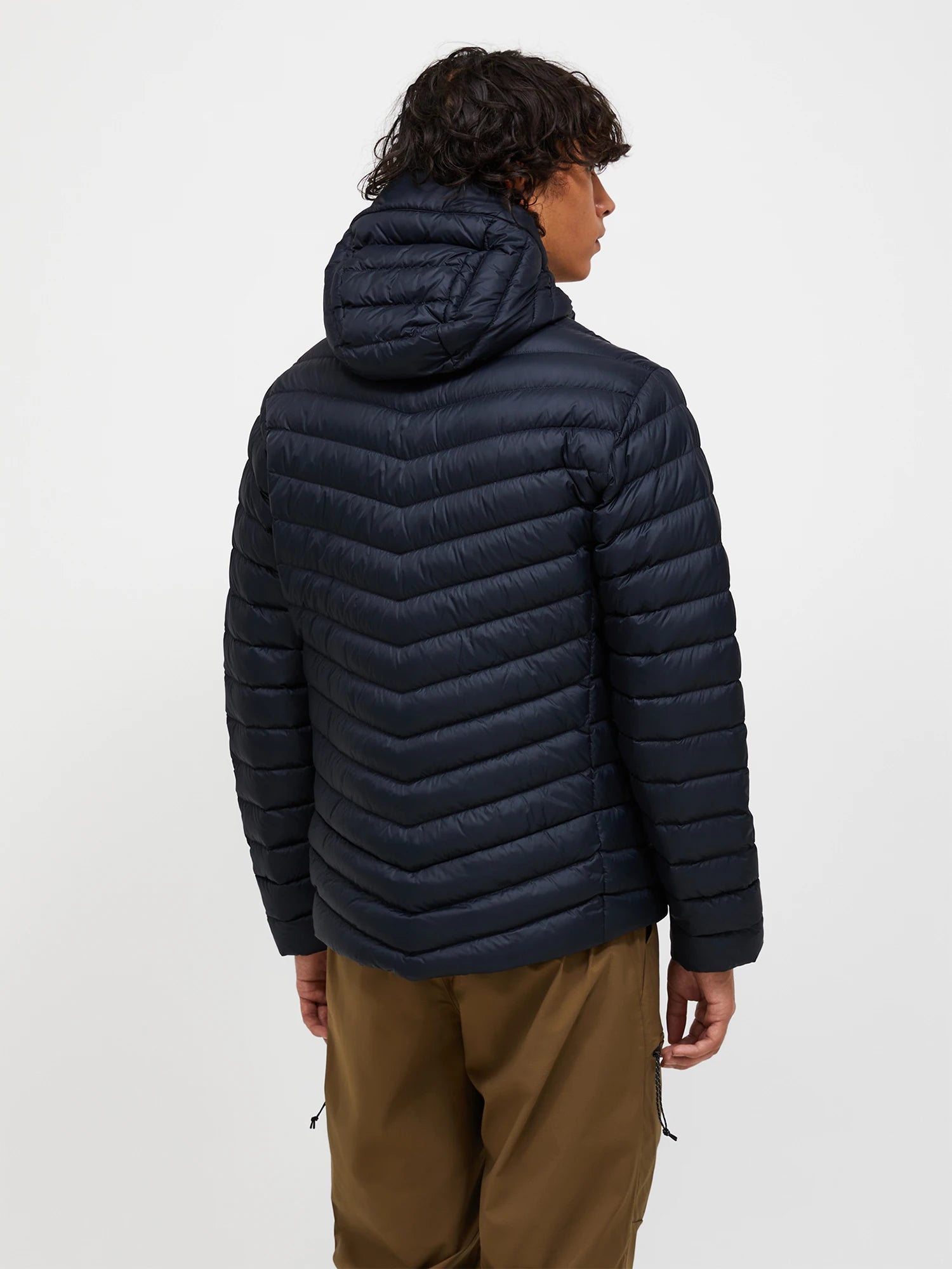 Peak Performance miesten untuvatakki Frost Hood Jacket, hiilenmusta