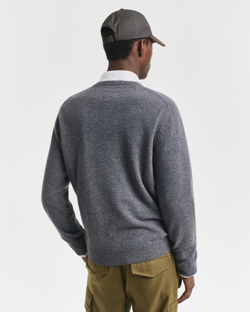 Gant miesten neulepusero Superfine Lambswool V-Neck, tummanharmaa