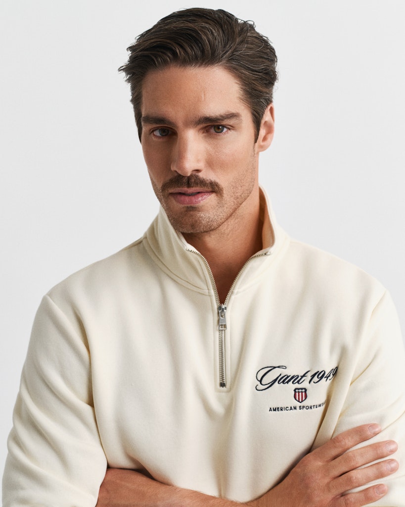 Gant Miesten Collegepusero Graphic Half Zip, Luonnonvalkoinen